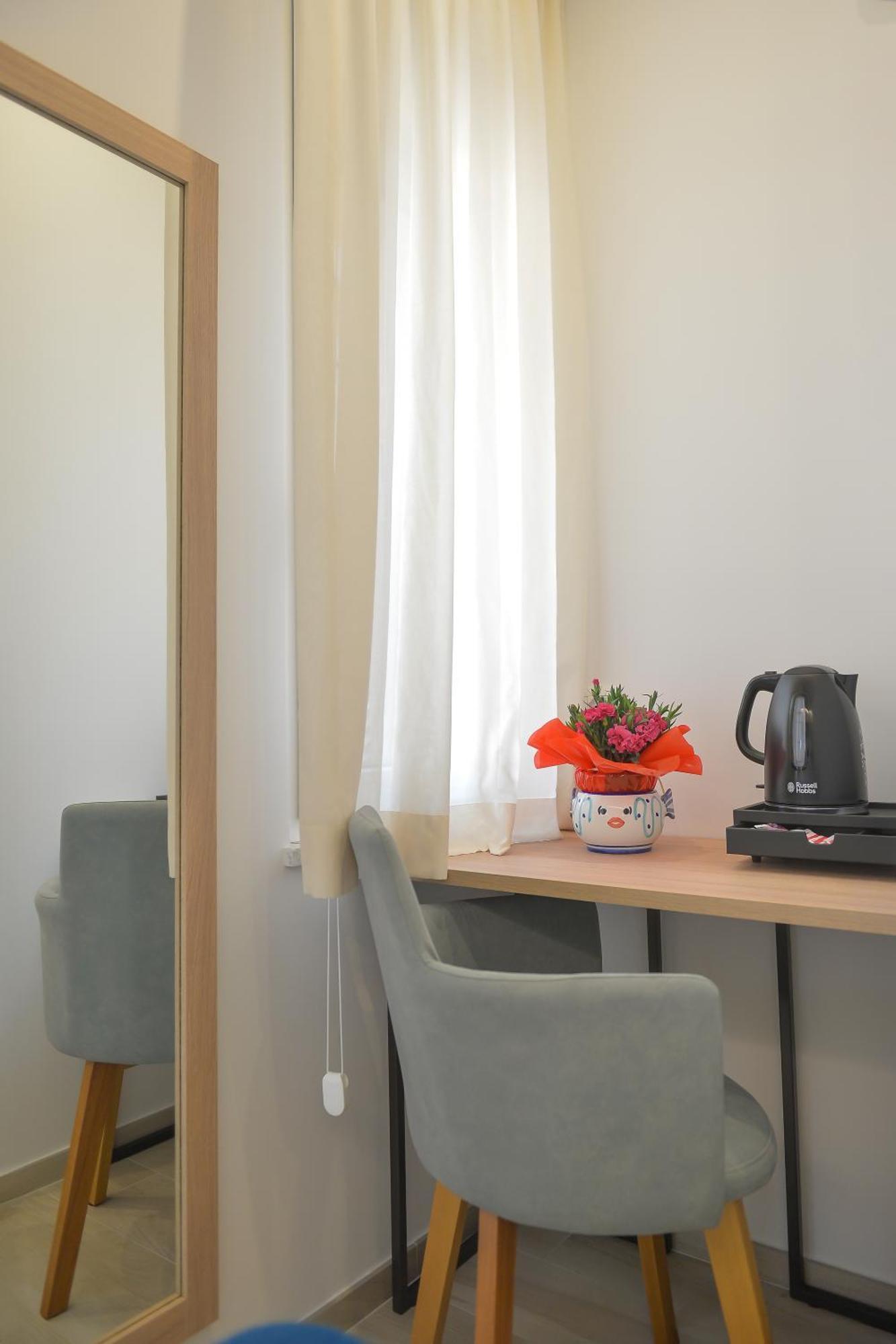 Charming Rooms Amalfi Coast ไมยอรี ภายนอก รูปภาพ